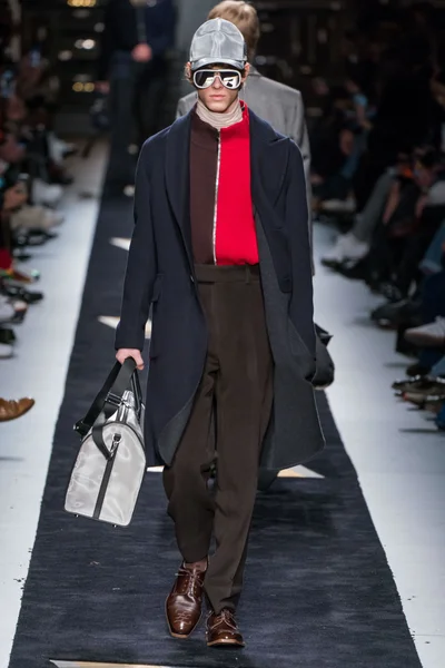 Look 39